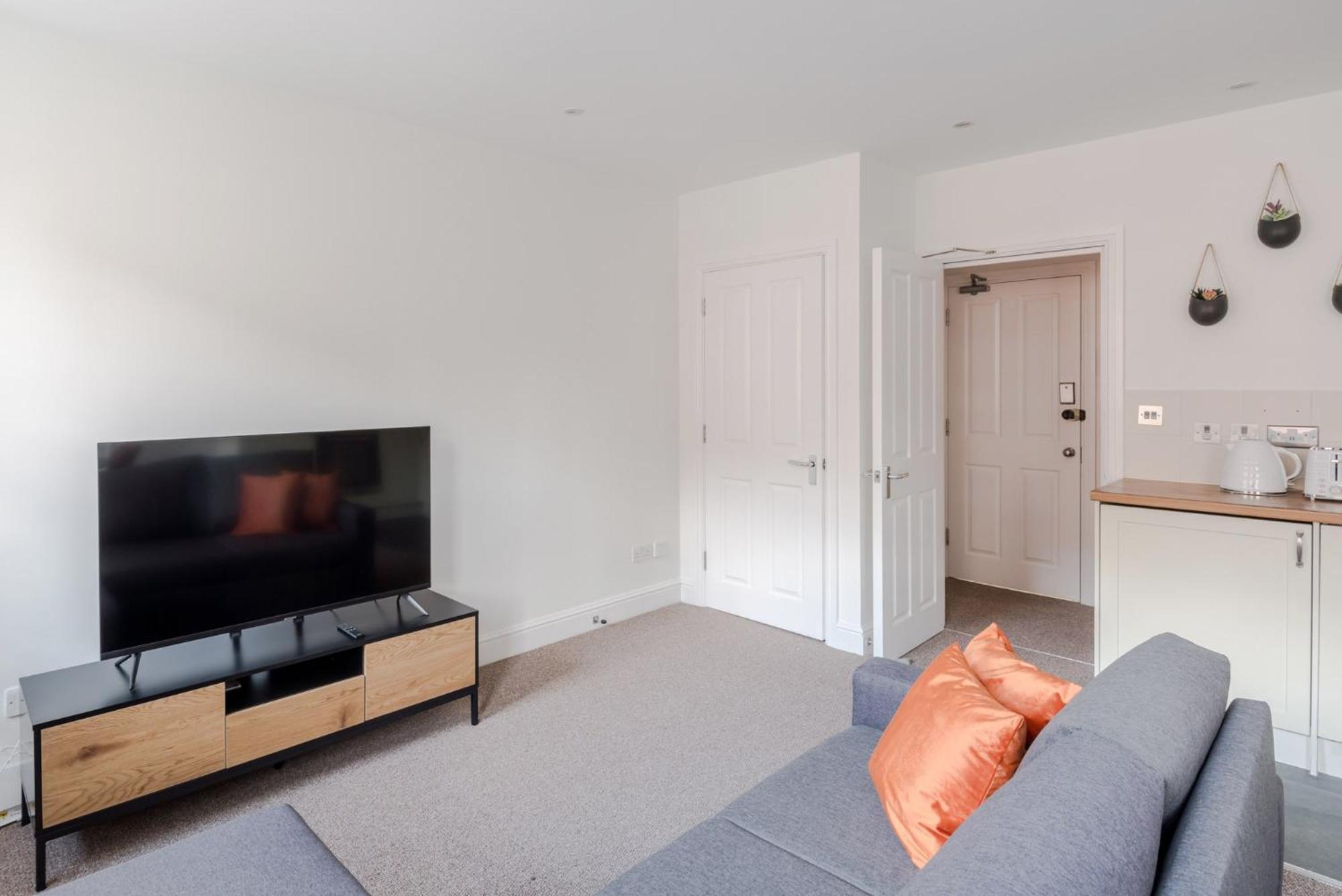 The Sensual Breeze - Fitzrovia - Frankie Says Apartman London Kültér fotó